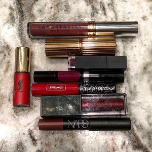 Sample Sized Lipsticks